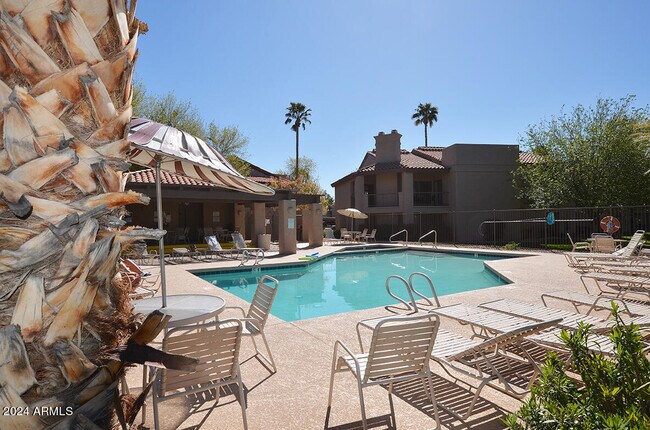 Building Photo - 9550 N 94th Pl