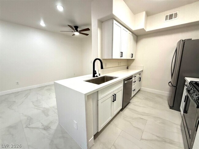Building Photo - 7167 S Durango Dr