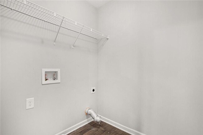 Building Photo - 1157 Burgundy Dr