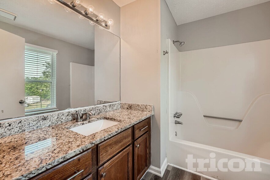 Building Photo - 126 Woodberry Ct