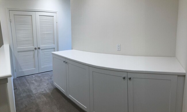 Building Photo - Newly Renovated 2 Bedroom Condo in Anaheim