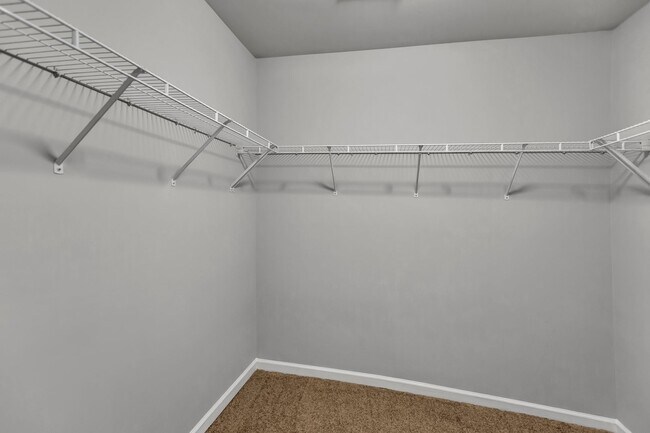 Building Photo - Spacious 3 Bedroom home in Mckwen!