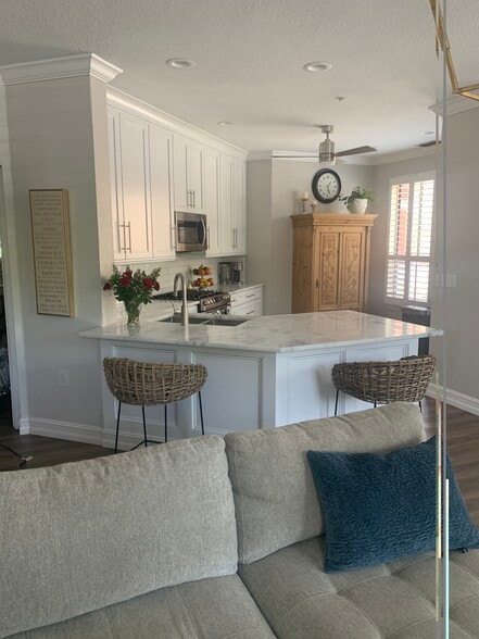 Kitchen - 2765 Via Cipriani St