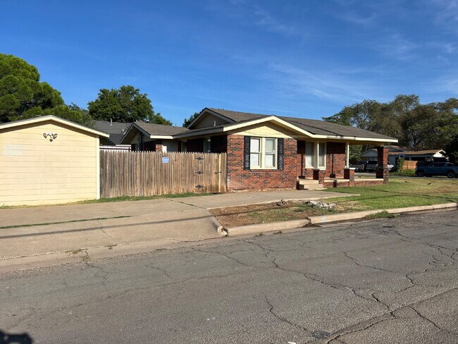 Building Photo - A Lubbock Gem Awaits!