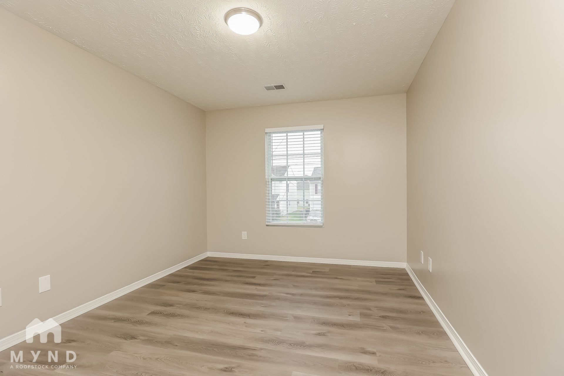 Building Photo - 2838 Creekbend Dr