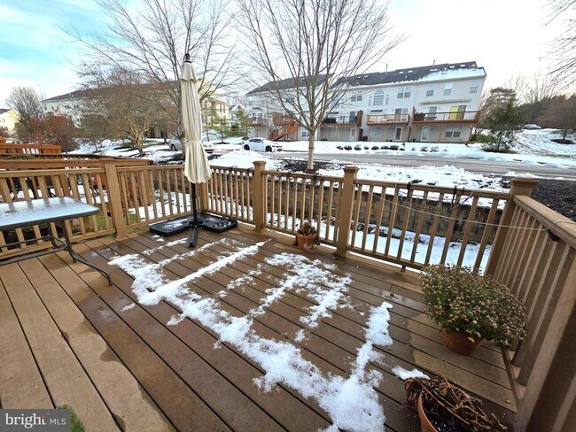 Building Photo - 347 Glenn Rose Cir