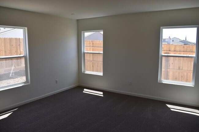 Building Photo - 1318 Eagle Ridge Court