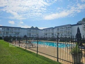 Building Photo - 5709 Lyons View Pike