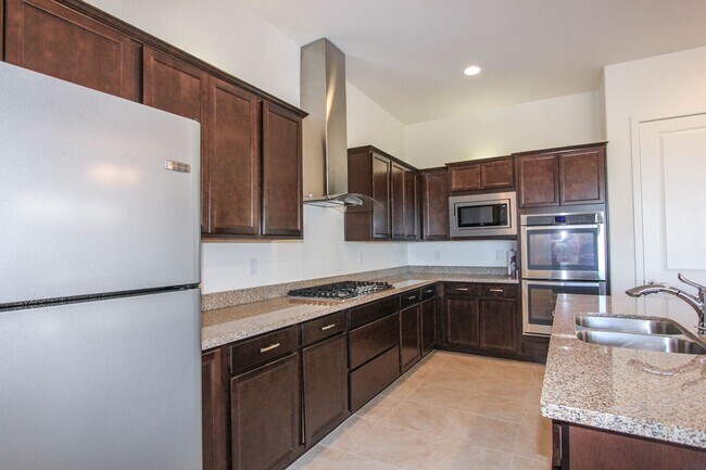 Building Photo - Application Pending- Two Bedroom Plus Den Home in Granite Dells Estates