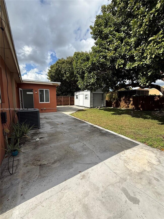 Building Photo - 7415 Normandy St