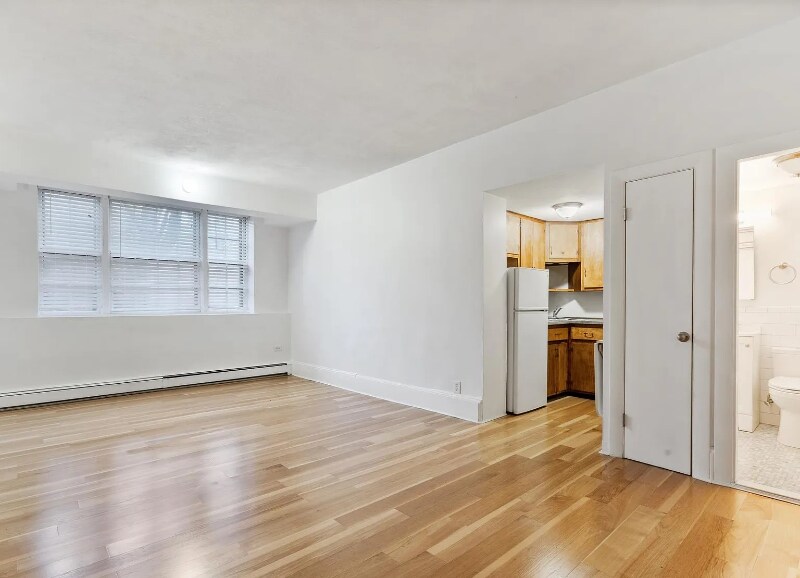 Building Photo - 50 Follen St