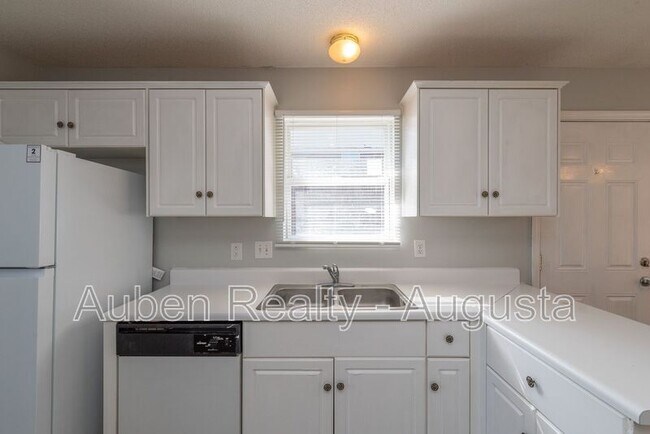 Building Photo - 3428 Monte Carlo Dr