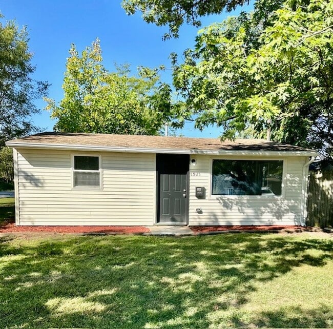 Primary Photo - Charming Completely Remodeled Ranch