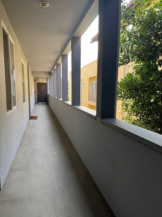 Building Photo - 1845 Beloit Ave