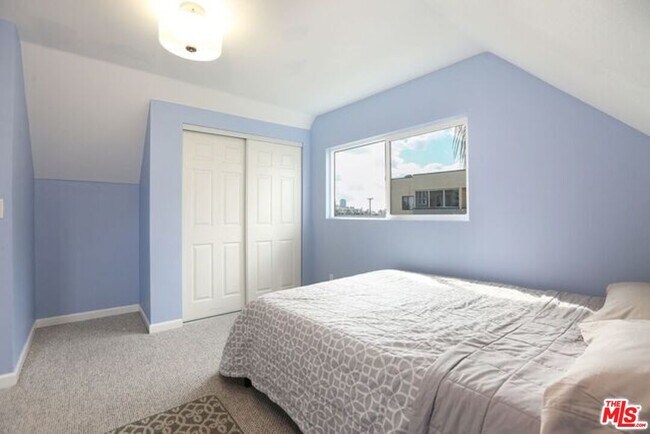 Building Photo - 318 Parkman Ave