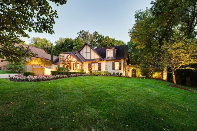 Building Photo - 3807 Harding Pl