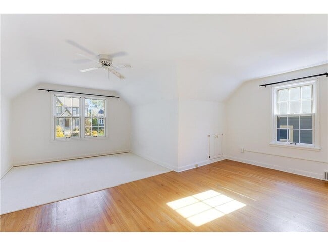 Building Photo - 4020 Ewing Ave S