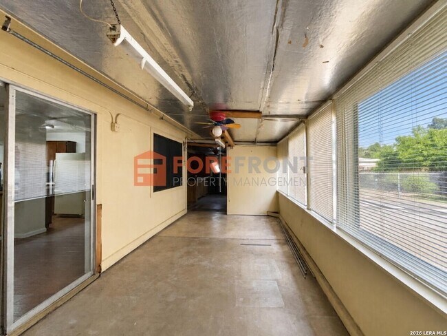 Building Photo - 7845 Village Oak Dr