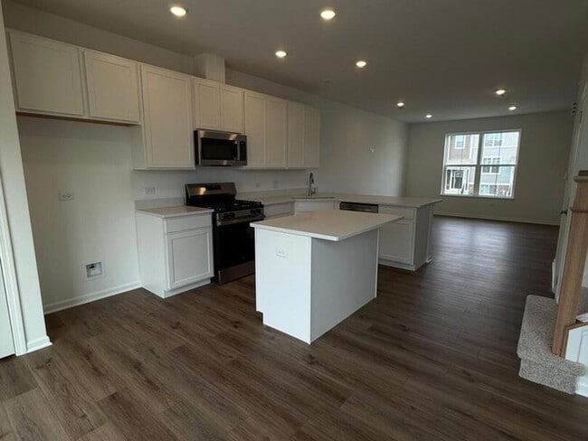 Building Photo - 14934 Dyer Ln