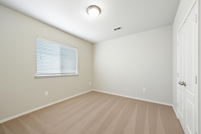 Building Photo - 1724 Long Meadow Rd