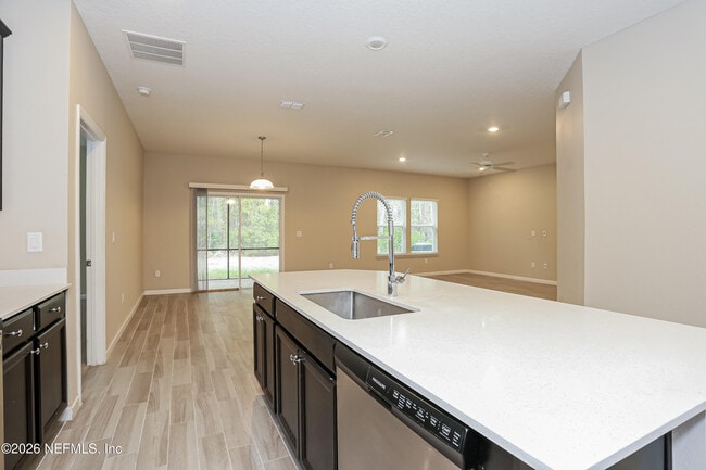 Building Photo - 16180 Blossom Lake Dr