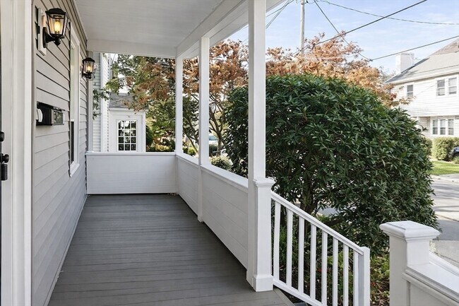 Building Photo - 58 Bennett St