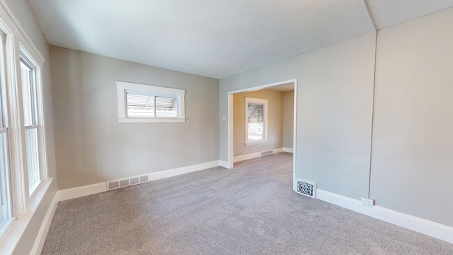 Building Photo - LEASE TO OWN your home! - 3 Bed / 1 Bath i...