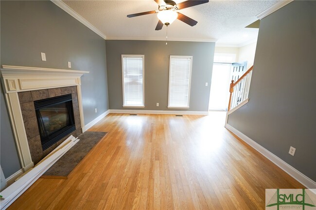 Building Photo - 292 Vining Way