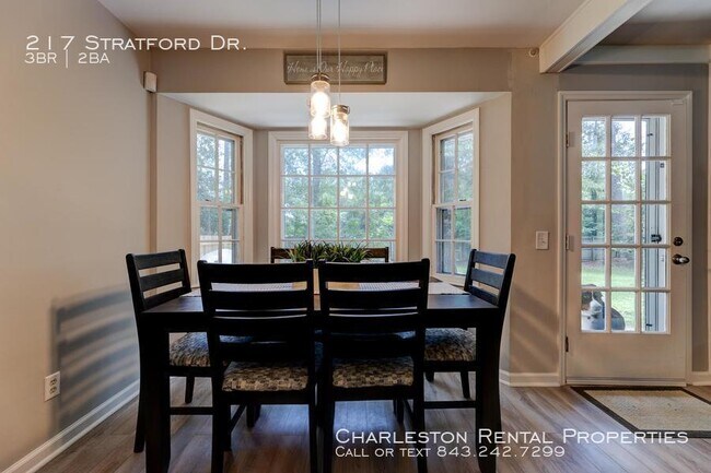 Building Photo - 217 Stratford Dr