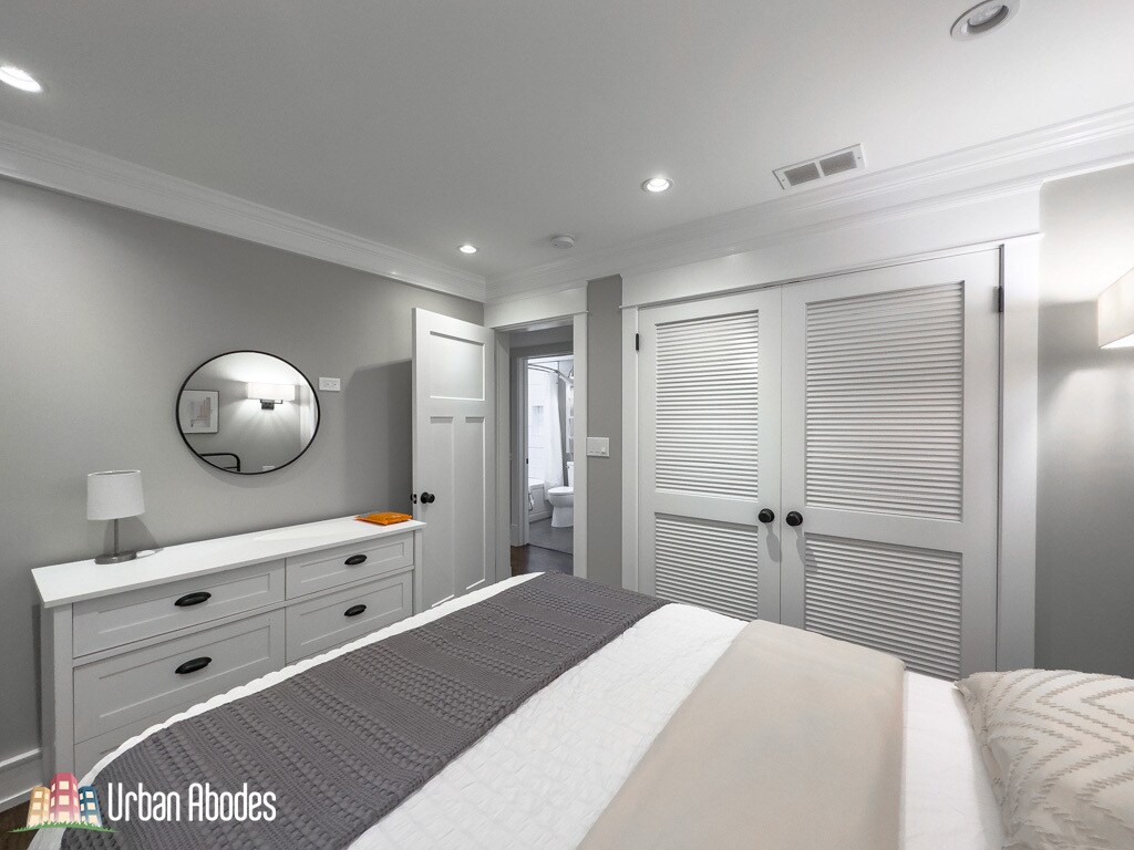 Building Photo - 3453 N Hoyne Ave