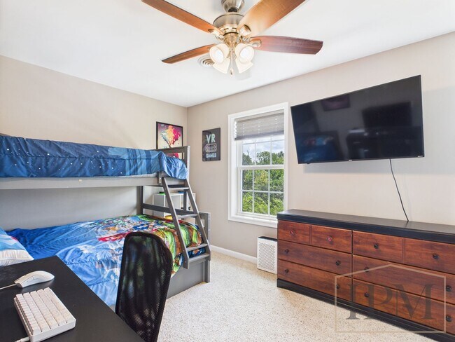 Building Photo - Coming Soon- Modern 3 Bedroom, 2.5 Bath To...