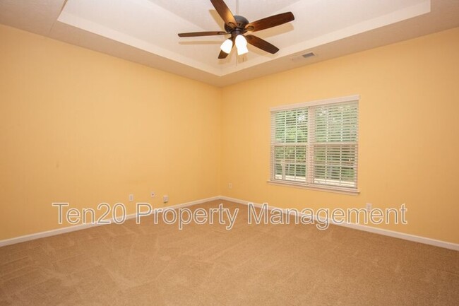 Building Photo - 54 Apache Trail