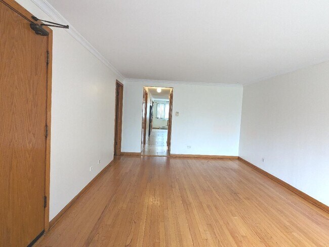 Building Photo - 6134 W 79th St
