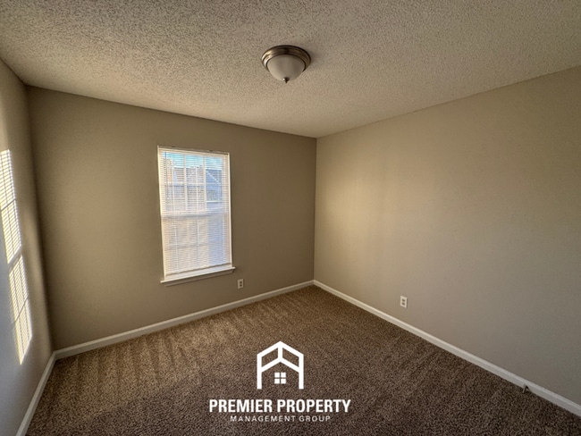 Building Photo - 4252 Elysian Dr