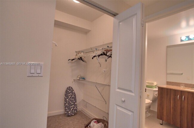 Building Photo - 601 NE 23rd St