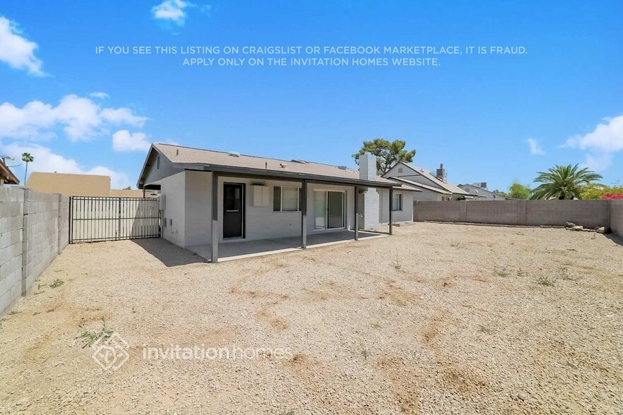 Building Photo - 6433 W Sunnyslope Ln