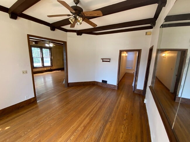 Building Photo - 1544 D St