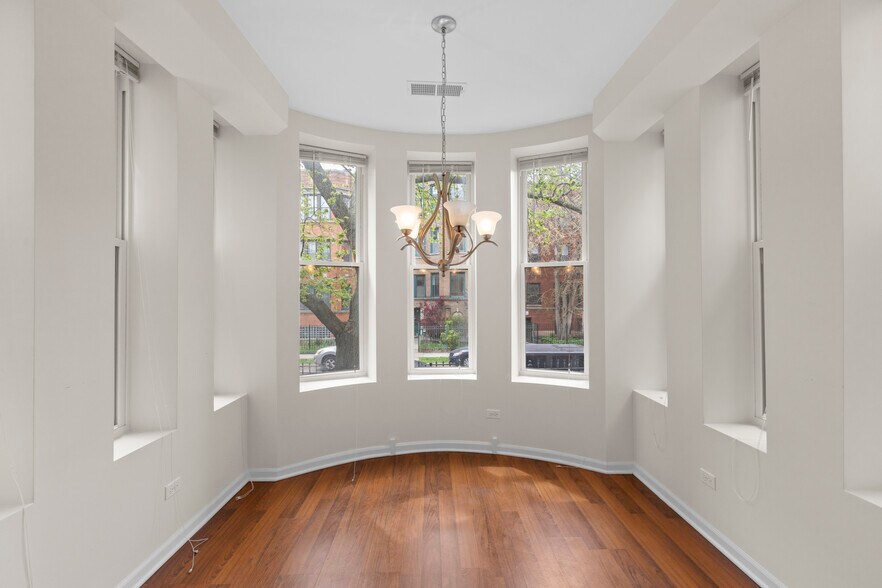 Building Photo - 7717 N Marshfield Ave