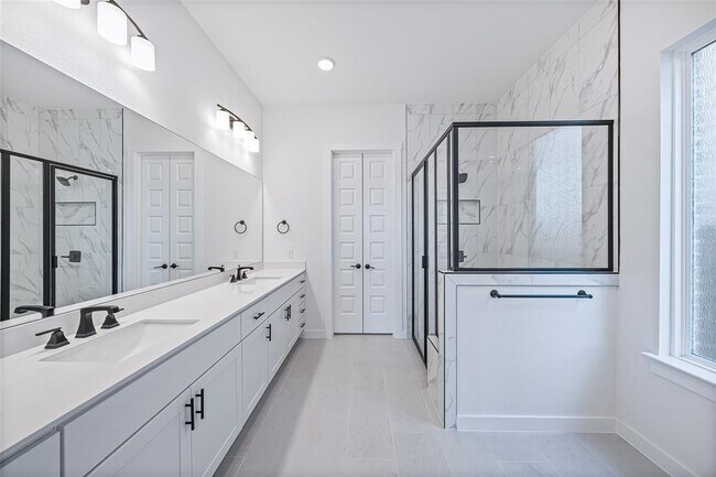 Building Photo - 6812 Rounded Pebble Ln