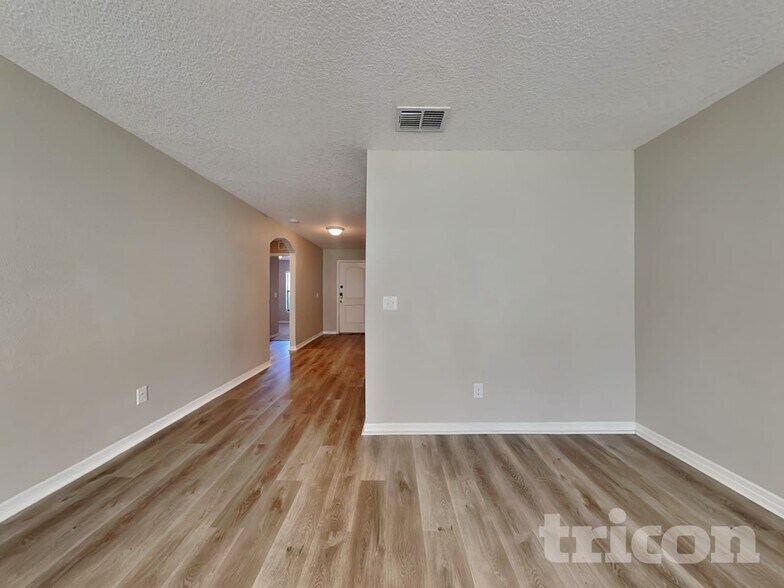 Building Photo - 1608 Fitzgerald Dr