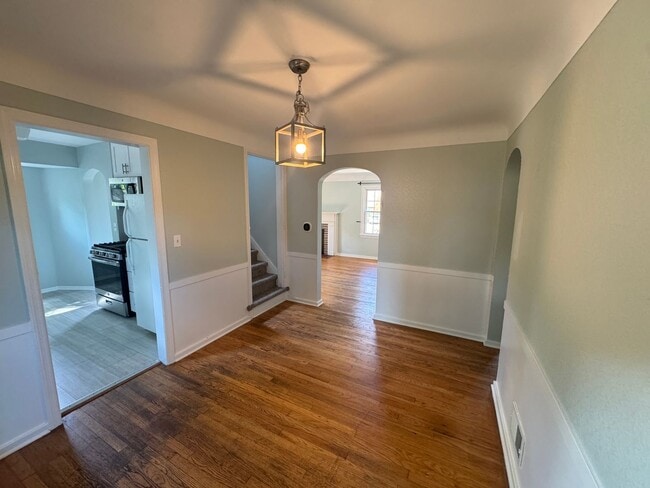 Building Photo - 3 Bedroom in Alger Heights!