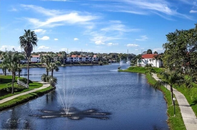 Building Photo - 4801 Casablanca Cir