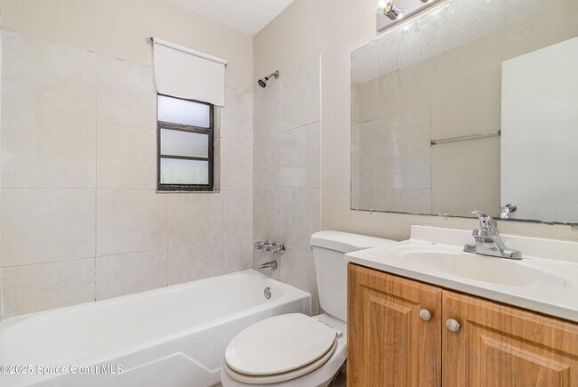 Building Photo - 3648 Tomlin Dr