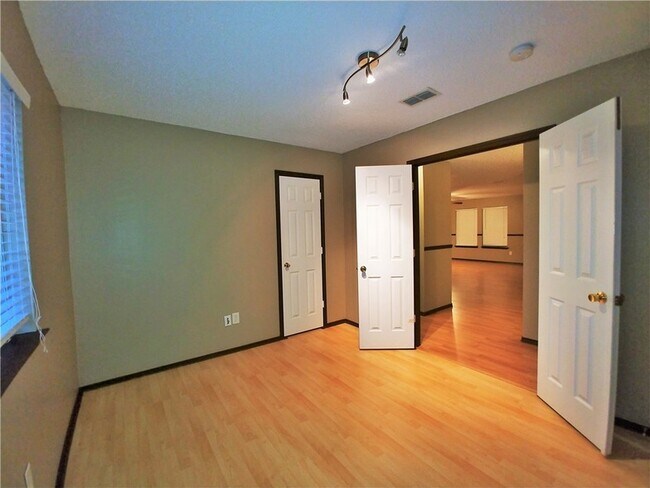 Building Photo - 1436 Brandywine Ln