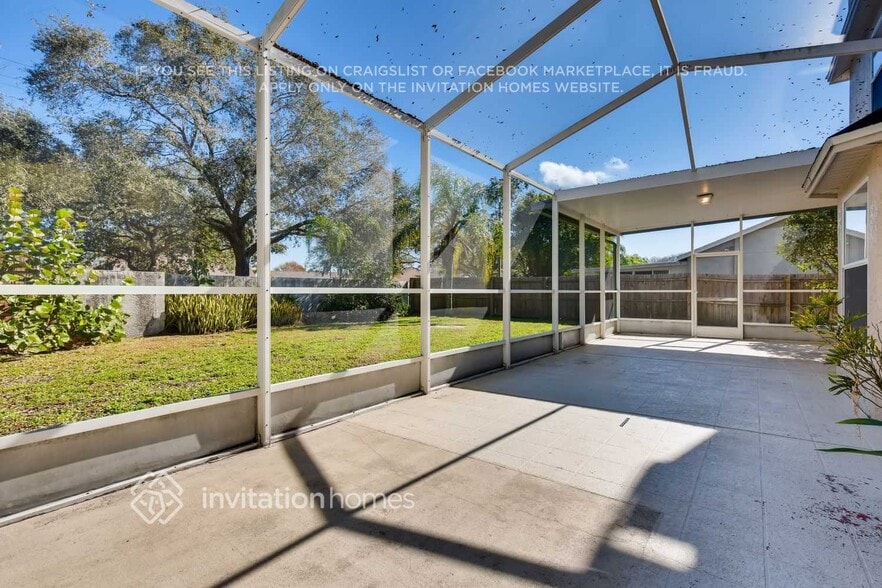 Building Photo - 11702 Branch Mooring Dr