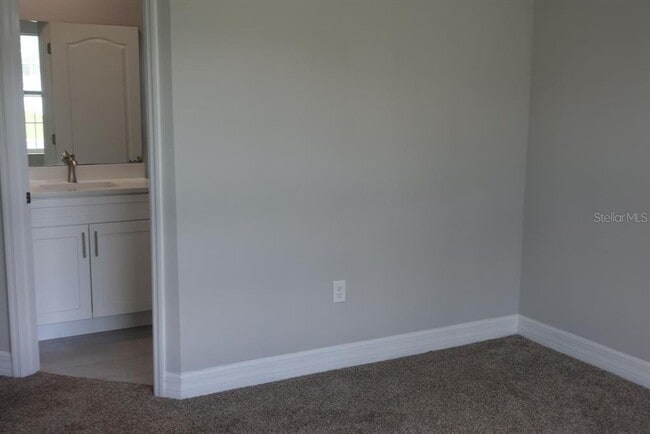 Building Photo - 5574 SW 128th Pl