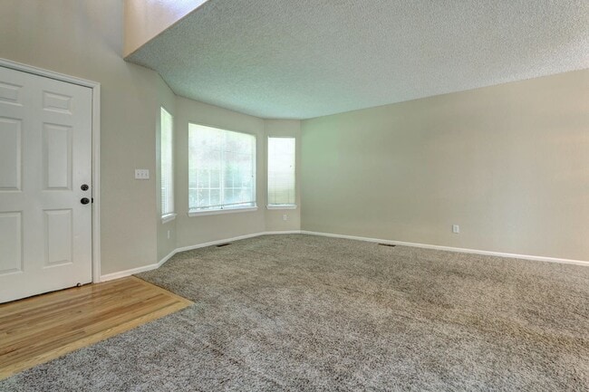 Building Photo - Castle Rock Founders Village Single Family 4BD/3BTH/3-Car (~2100 FSF)