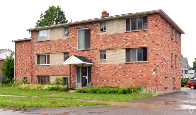 Building Photo - Parkside Apartments