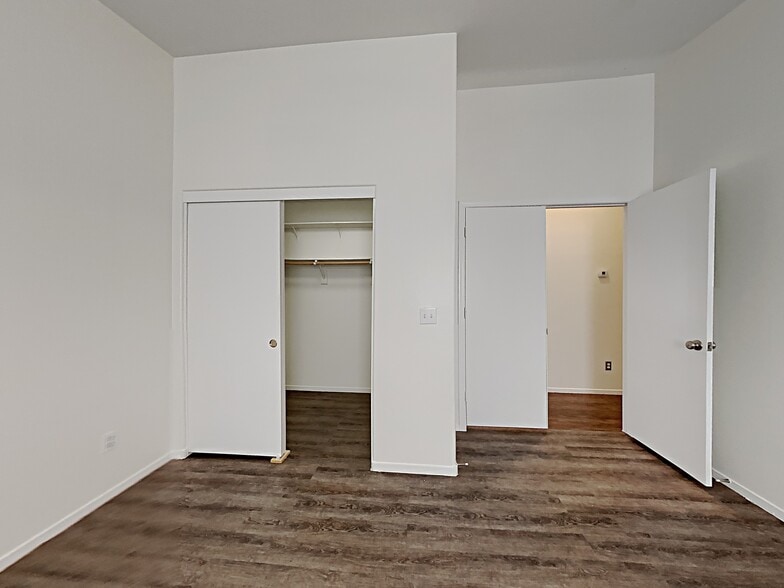 Building Photo - 9395 Santa Fe Rose St