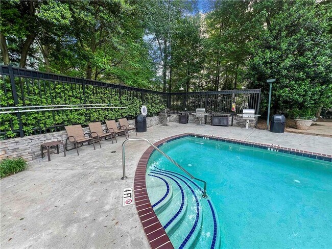 Building Photo - 2870 Pharr Ct S Northwest